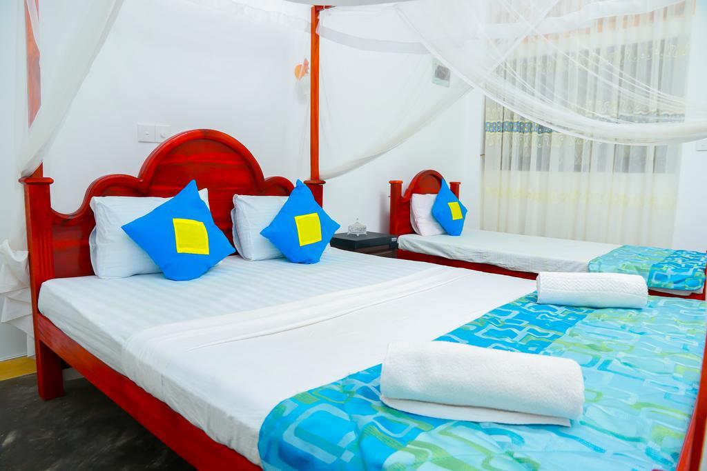 Autumn Moon Beach Cabanas 탕갈레 외부 사진