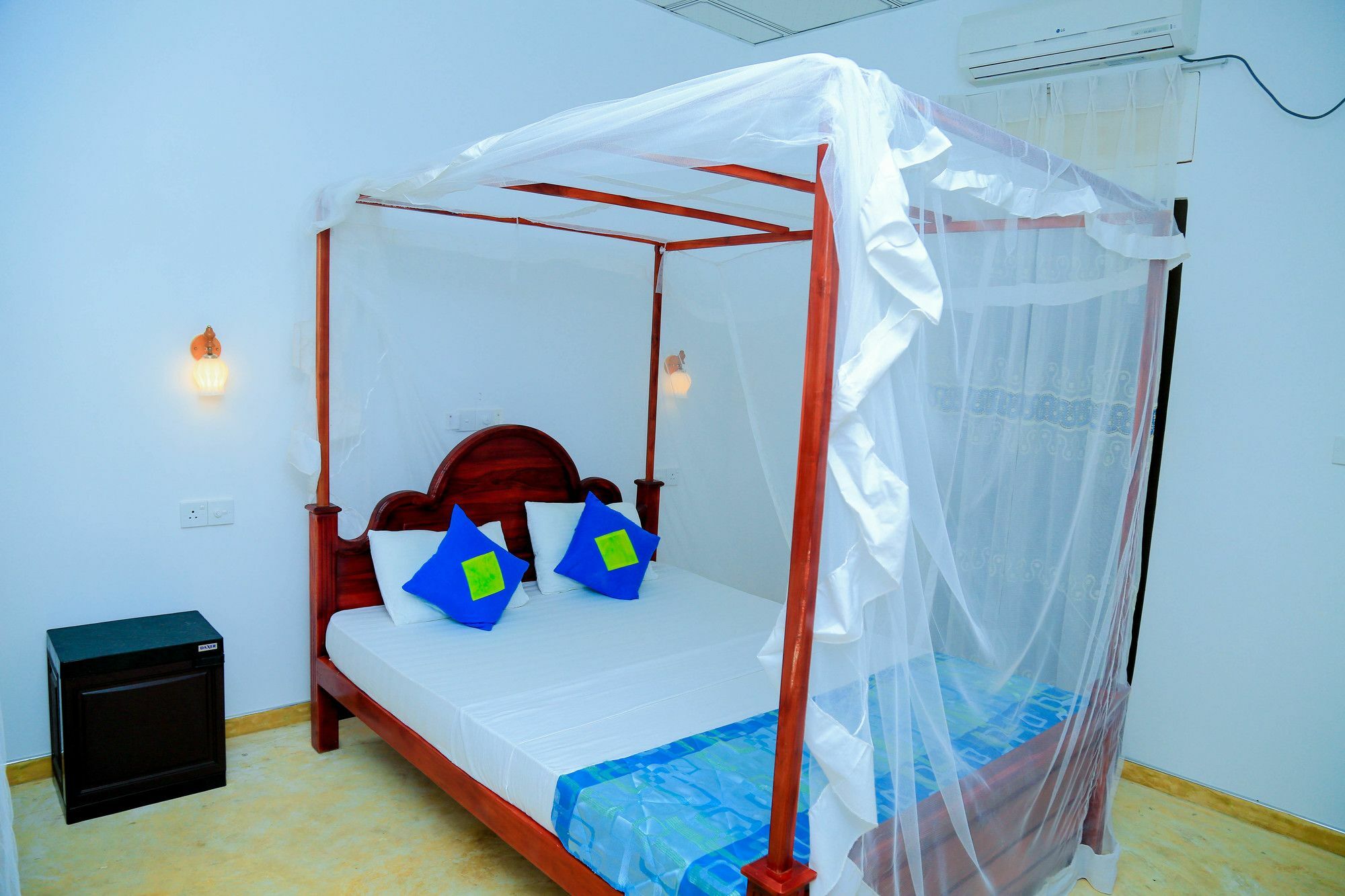 Autumn Moon Beach Cabanas 탕갈레 외부 사진